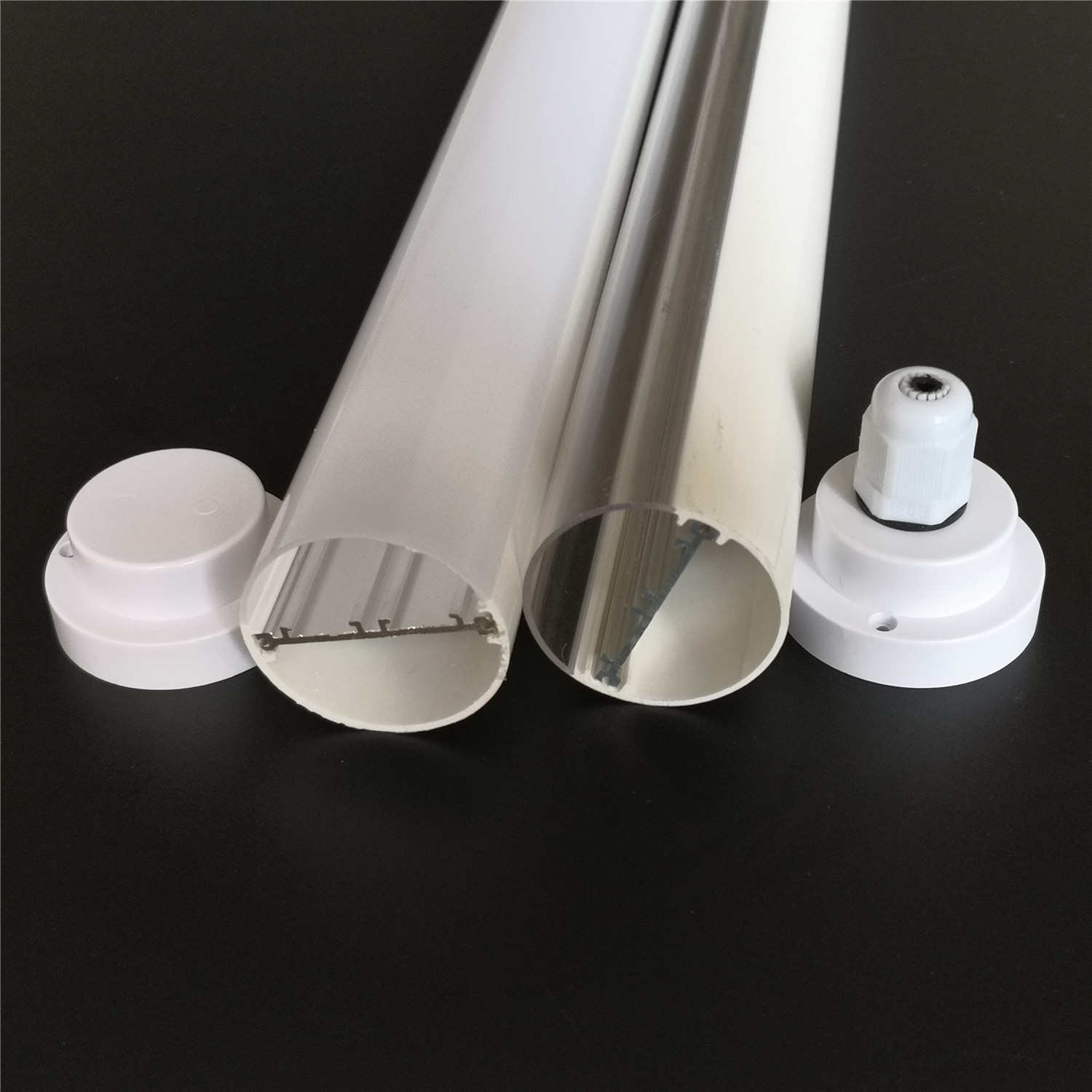 Principais vantagens do alojamento do tubo LED IP65 na iluminação da planta