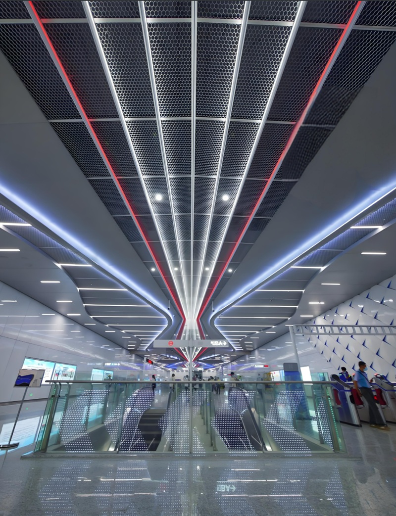 As vantagens principais dos tubos de LED na iluminação da trilha de tráfego